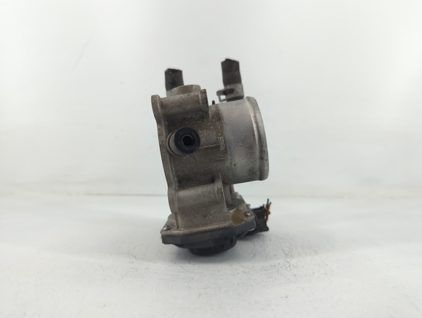 2012-2019 Hyundai Accent Throttle Body P/N:5302 6S10 35100-2B300 Fits Fits 2012 2013 2014 2015 2016 2017 2018 2019 OEM Used 