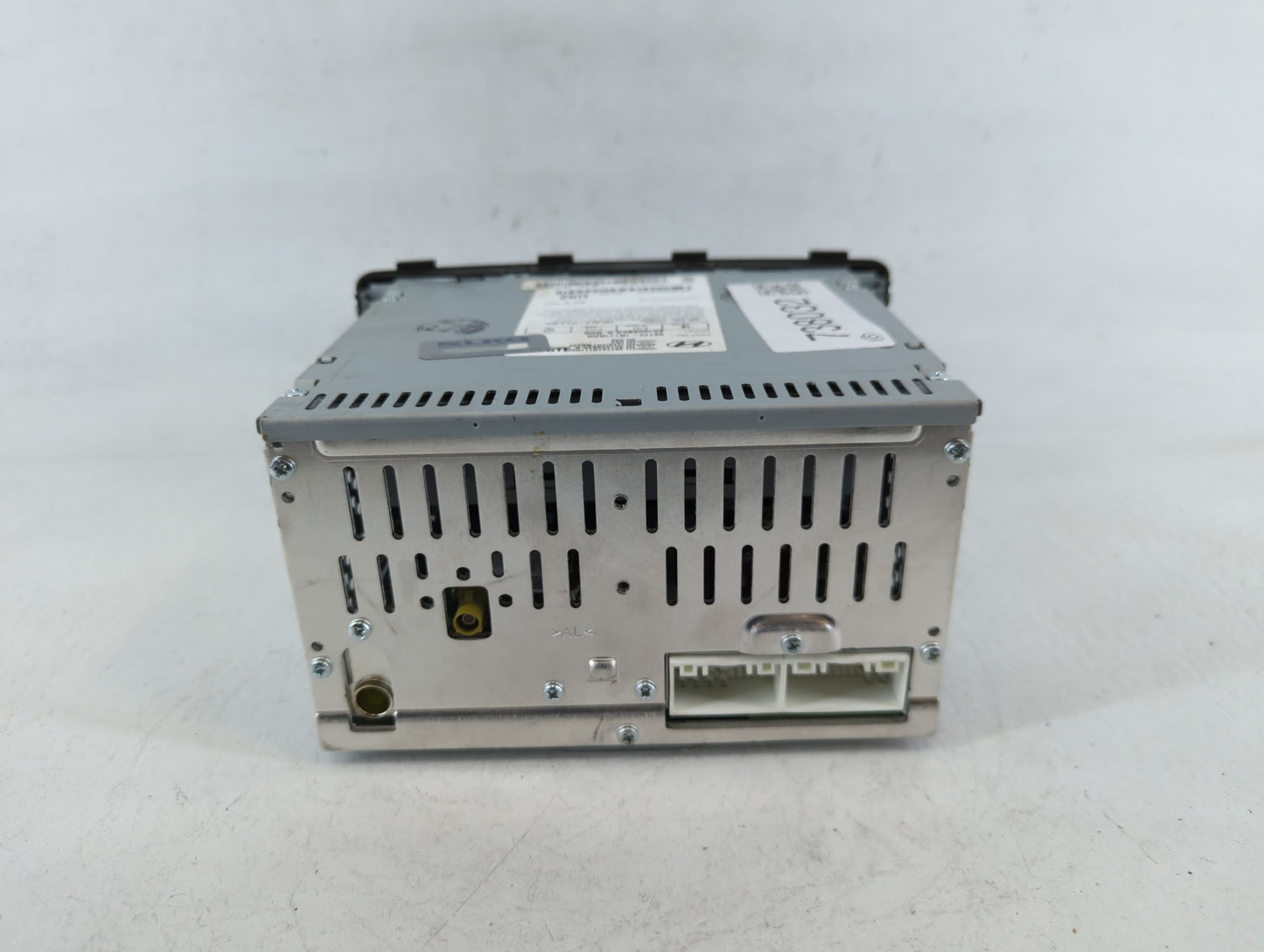 2015-2017 Hyundai Accent Am Fm Cd Player Radio Receiver - Oemusedautoparts1.com