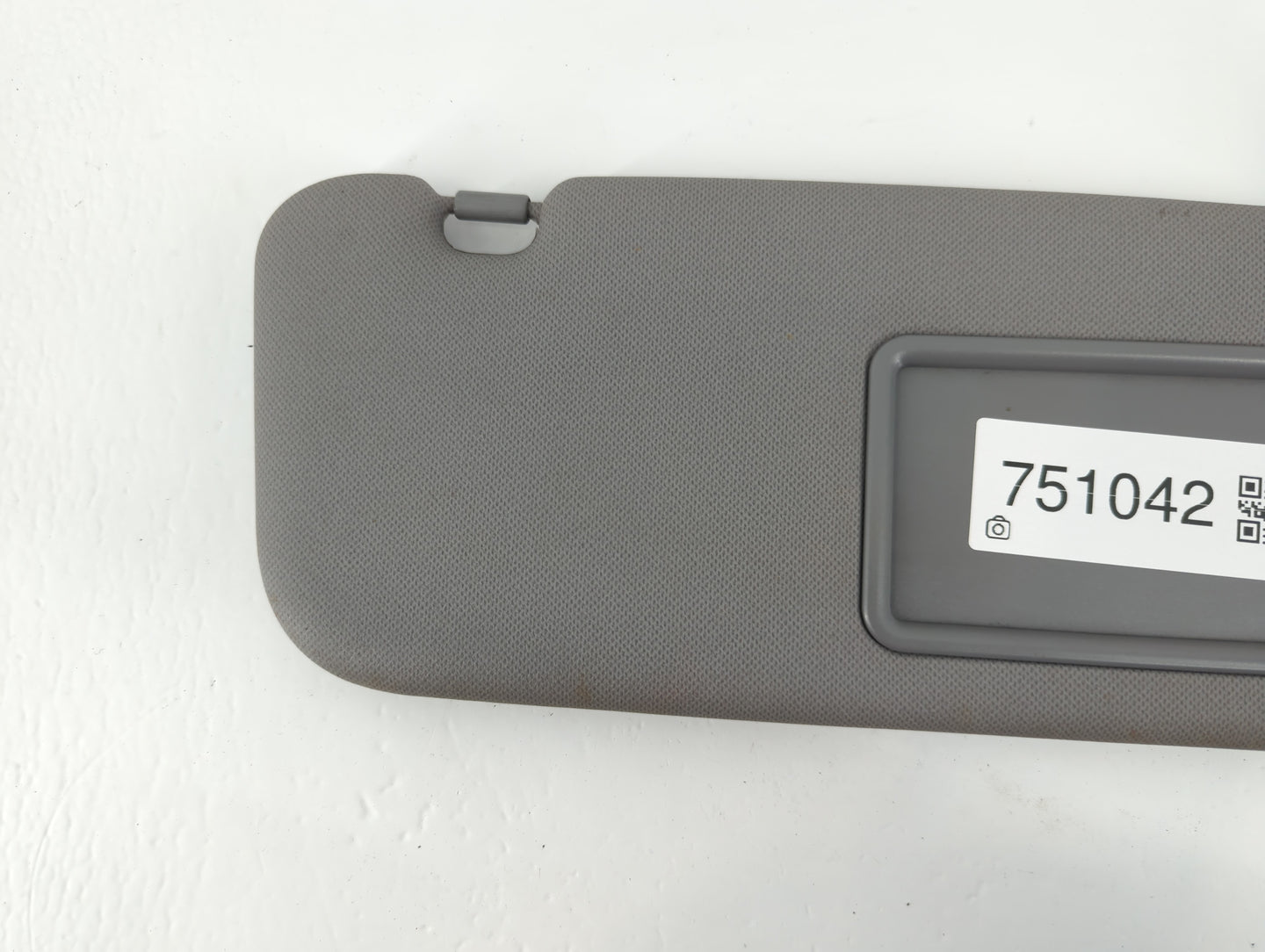 2014-2017 Hyundai Accent Sun Visor Shade Replacement Passenger Right Mirror Fits Fits 2014 2015 2016 2017 OEM Used Auto Part