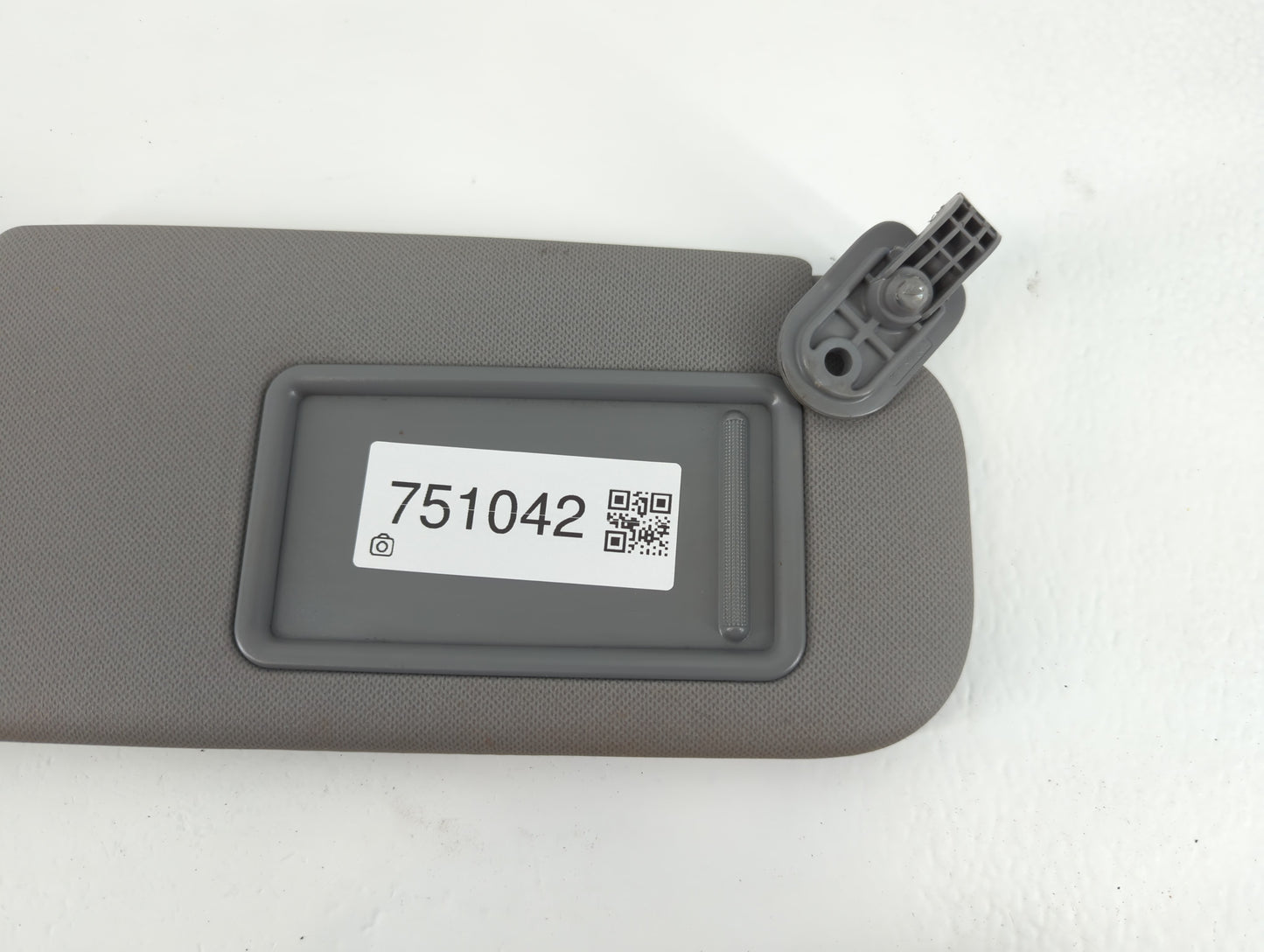 2014-2017 Hyundai Accent Sun Visor Shade Replacement Passenger Right Mirror Fits Fits 2014 2015 2016 2017 OEM Used Auto Part