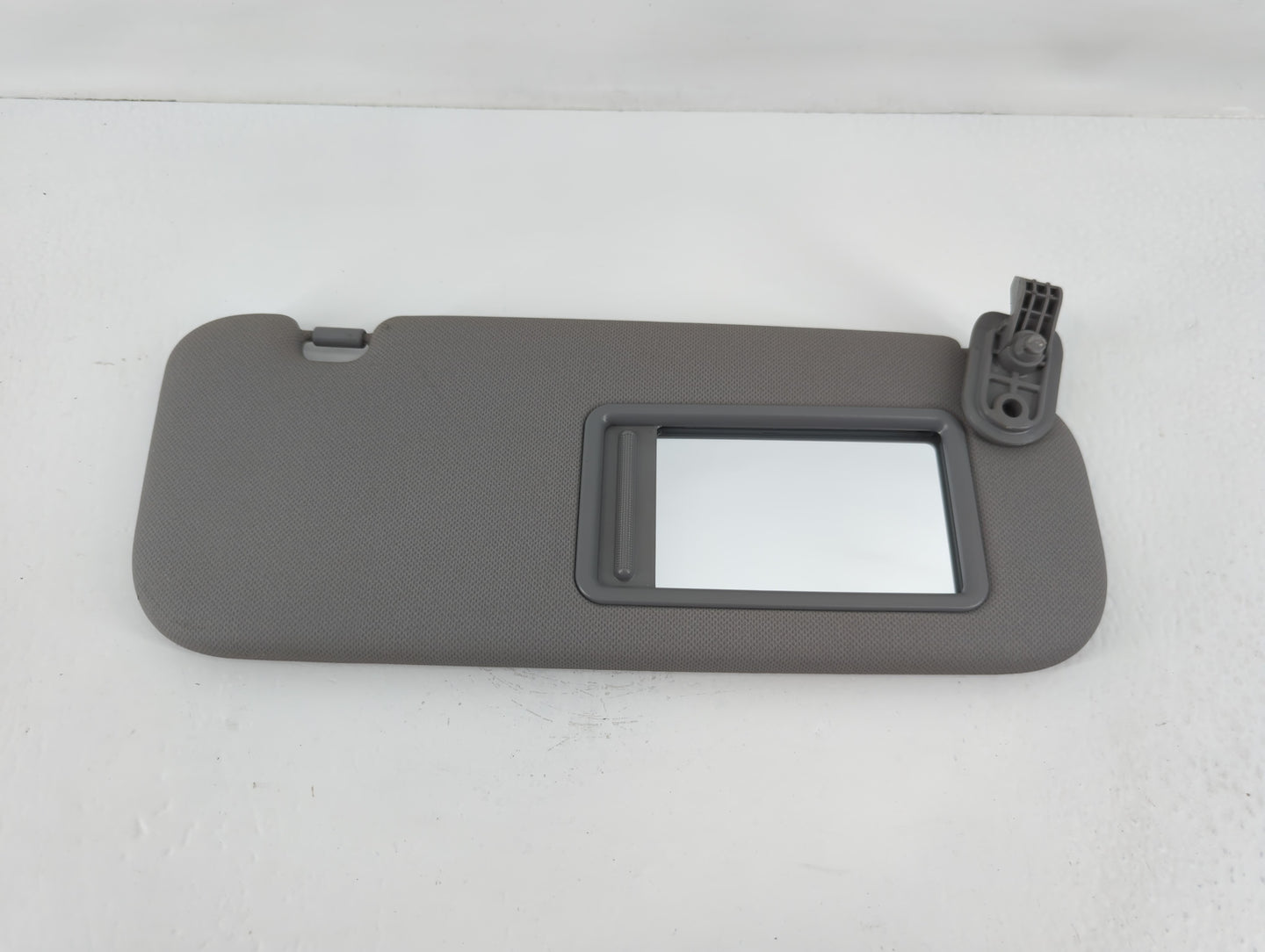 2014-2017 Hyundai Accent Sun Visor Shade Replacement Passenger Right Mirror Fits Fits 2014 2015 2016 2017 OEM Used Auto Part