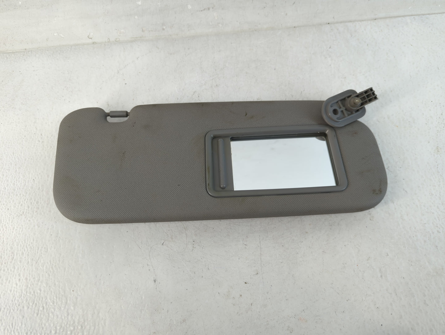 2014-2017 Hyundai Accent Sun Visor Shade Replacement Passenger Right Mirror Fits Fits 2014 2015 2016 2017 OEM Used Auto Part