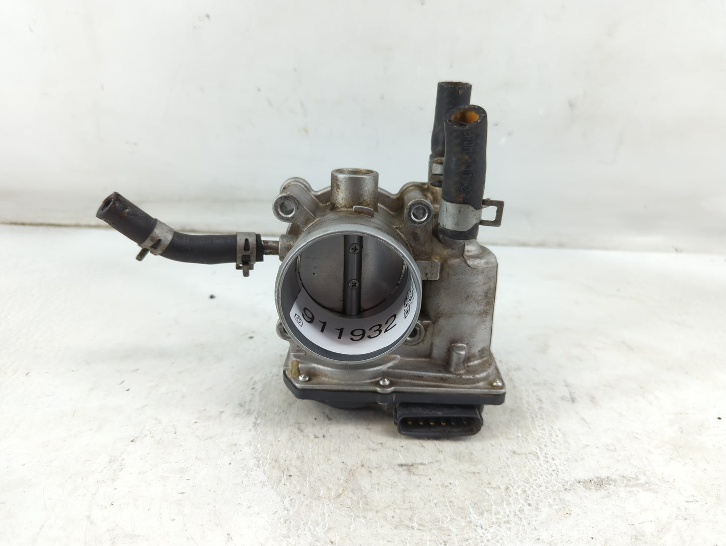 2012-2019 Hyundai Accent Throttle Body P/N:35100-2B300 Fits Fits 2012 2013 2014 2015 2016 2017 2018 2019 OEM Used Auto Parts