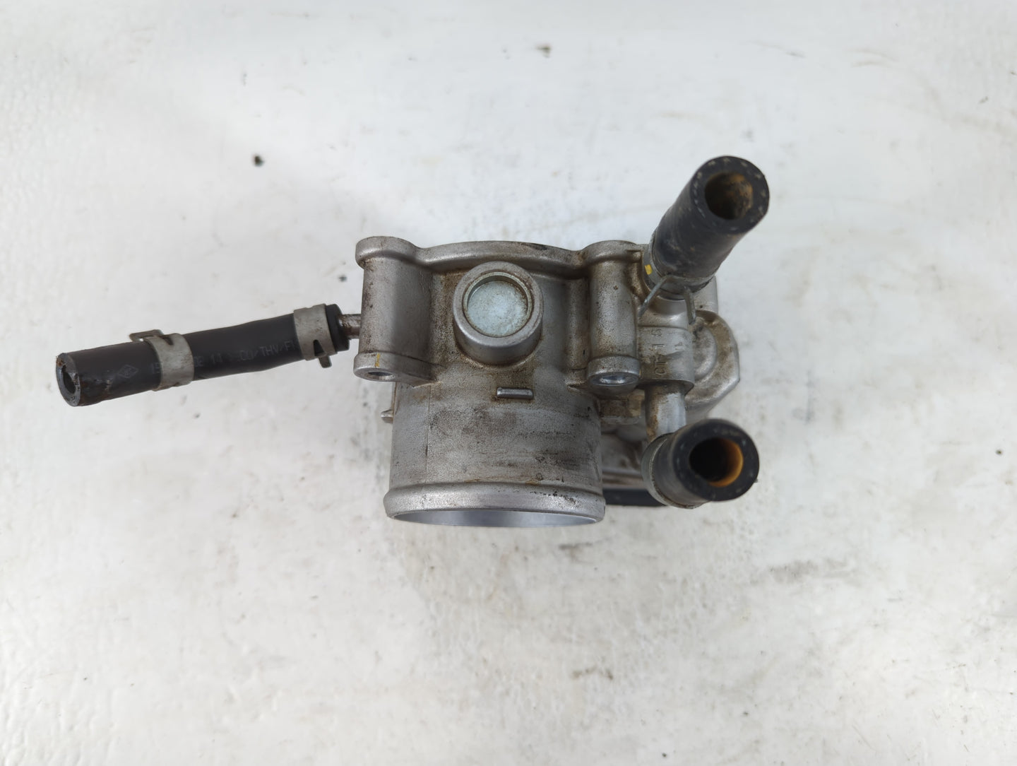 2012-2019 Hyundai Accent Throttle Body P/N:35100-2B300 Fits Fits 2012 2013 2014 2015 2016 2017 2018 2019 OEM Used Auto Parts