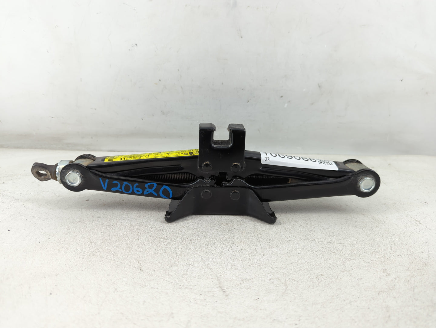 2016 Hyundai Azera Spare Scissor Car Jack - Oemusedautoparts1.com