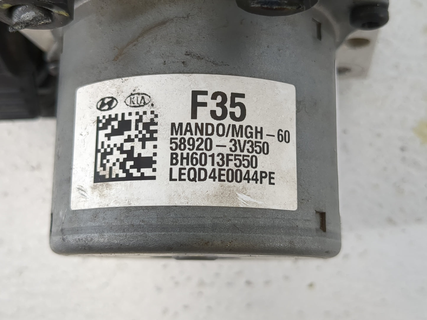 2016-2017 Hyundai Azera ABS Pump Control Module Replacement P/N:58920-3V350 Fits Fits 2016 2017 OEM Used Auto Parts - Oemuse