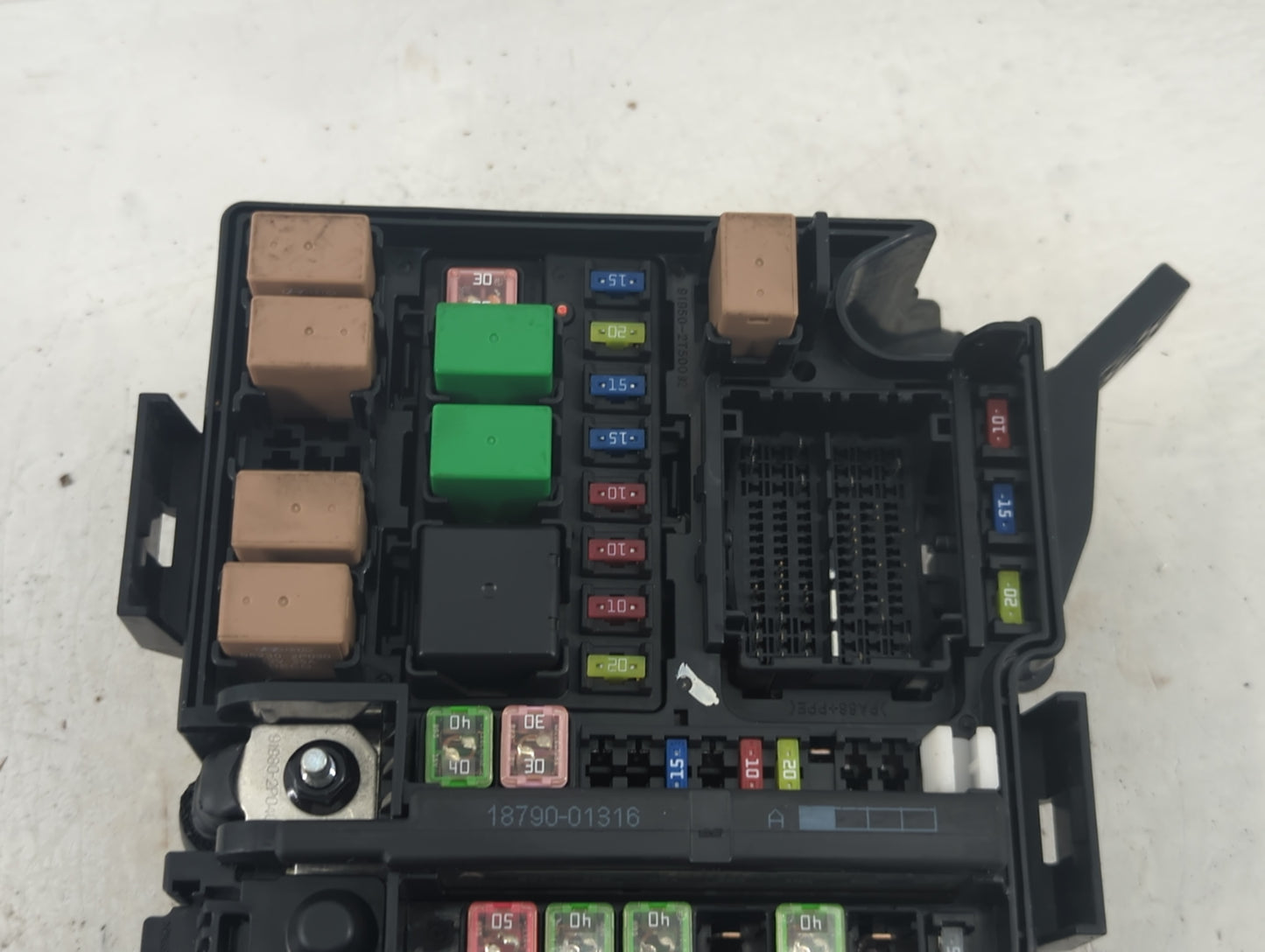2015-2017 Hyundai Azera Fusebox Fuse Box Panel Relay Module P/N:91955-2T930 Fits Fits 2015 2016 2017 OEM Used Auto Parts - O