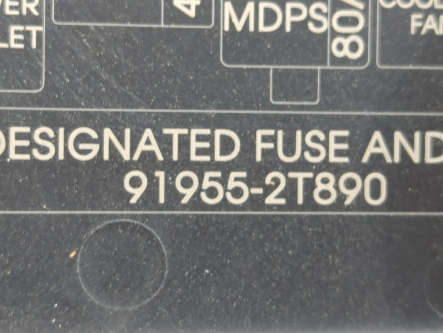 2015-2017 Hyundai Azera Fusebox Fuse Box Panel Relay Module P/N:91955-2T890 Fits Fits 2015 2016 2017 OEM Used Auto Parts - O