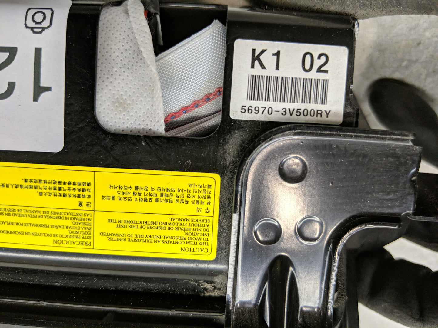 2012-2017 Hyundai Azera Air Bag Driver Left Knee OEM P/N:56970-3V500RY Fits Fits 2012 2016 2017 OEM Used Auto Parts - Oemuse