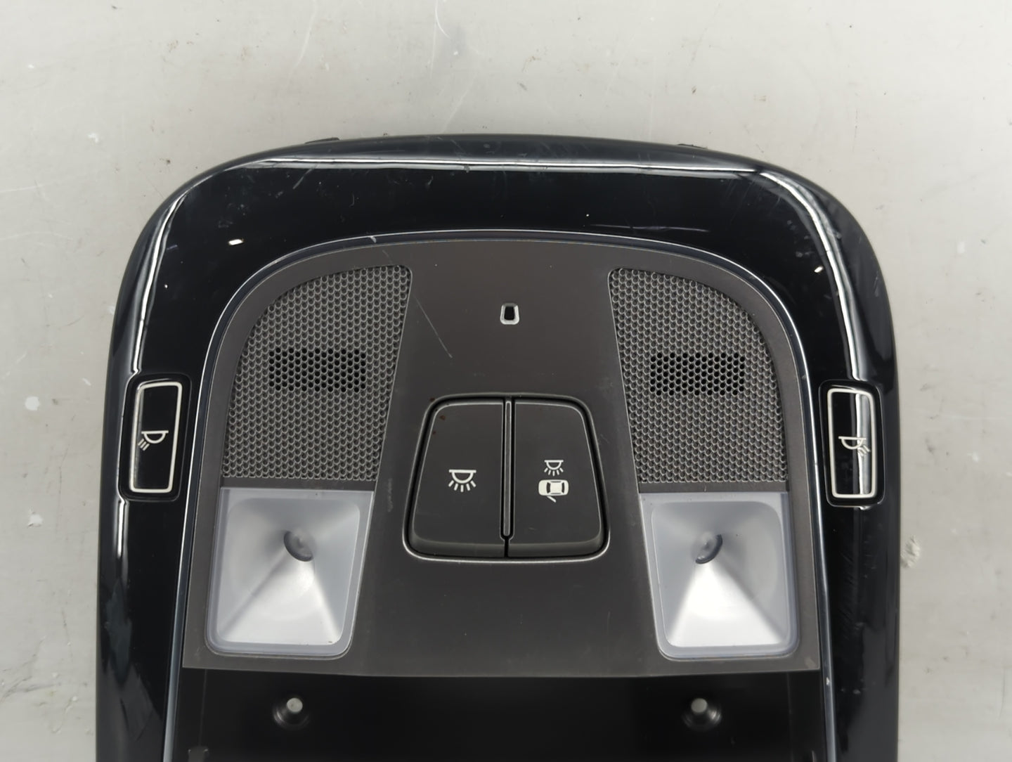 2016 Hyundai Azera Overhead Roof Console - Oemusedautoparts1.com