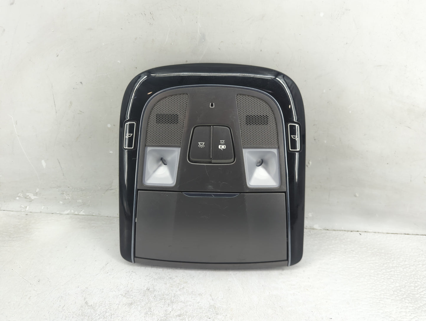 2016 Hyundai Azera Overhead Roof Console - Oemusedautoparts1.com