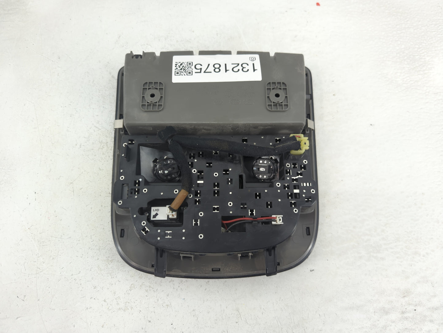 2016 Hyundai Azera Overhead Roof Console - Oemusedautoparts1.com