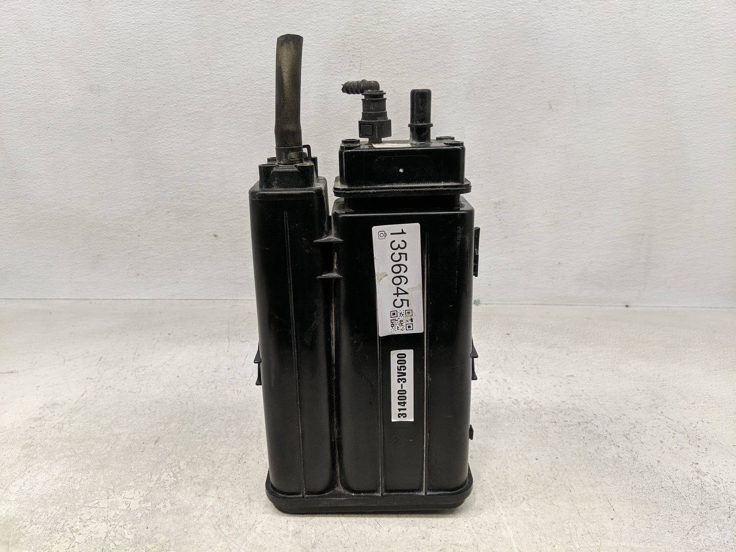 2016 Hyundai Azera Fuel Vapor Charcoal Canister - Oemusedautoparts1.com
