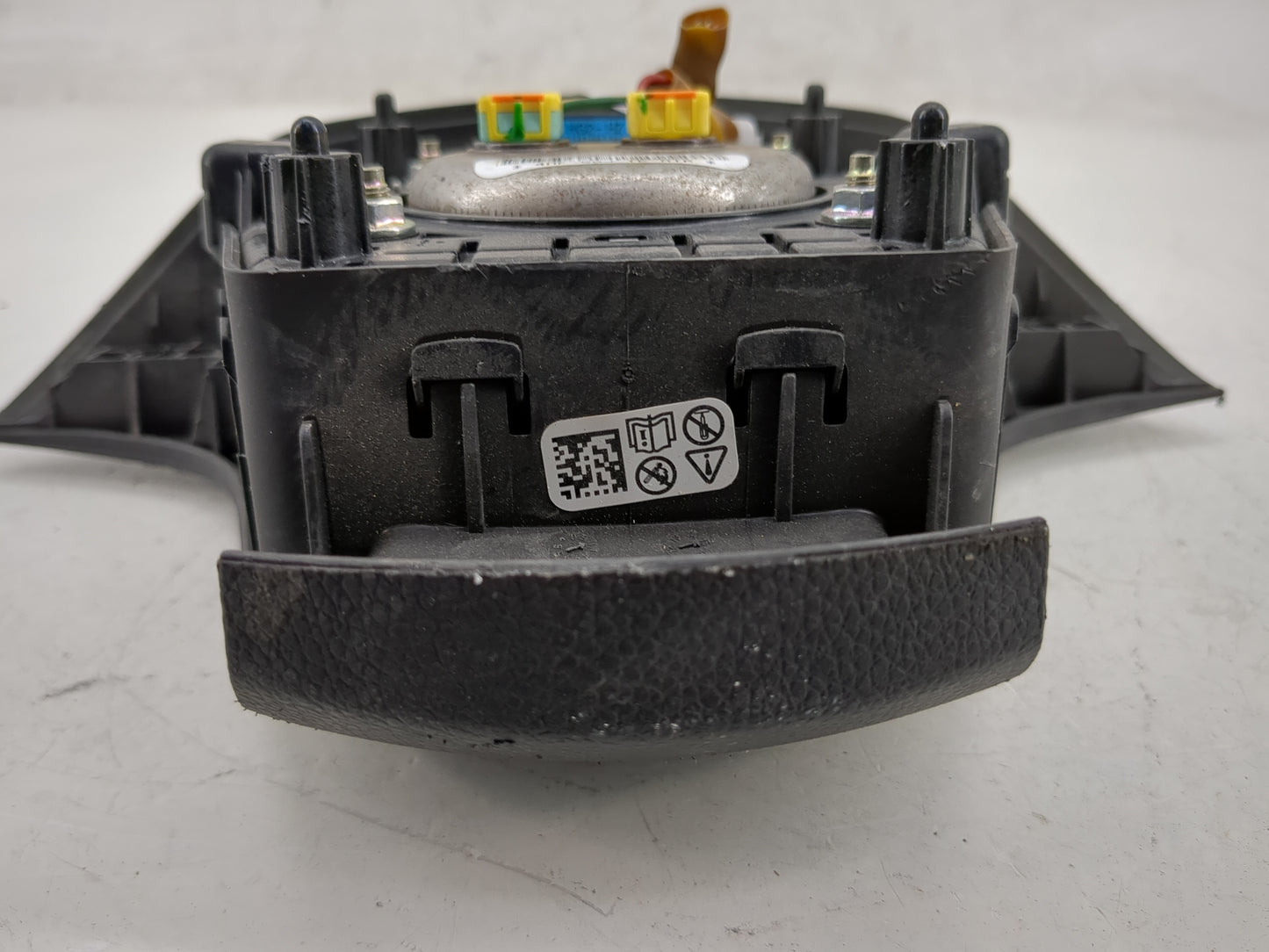 2012-2017 Hyundai Azera Air Bag Driver Left Steering Wheel Mounted Fits Fits 2012 2013 2014 2015 2016 2017 OEM Used Auto Par