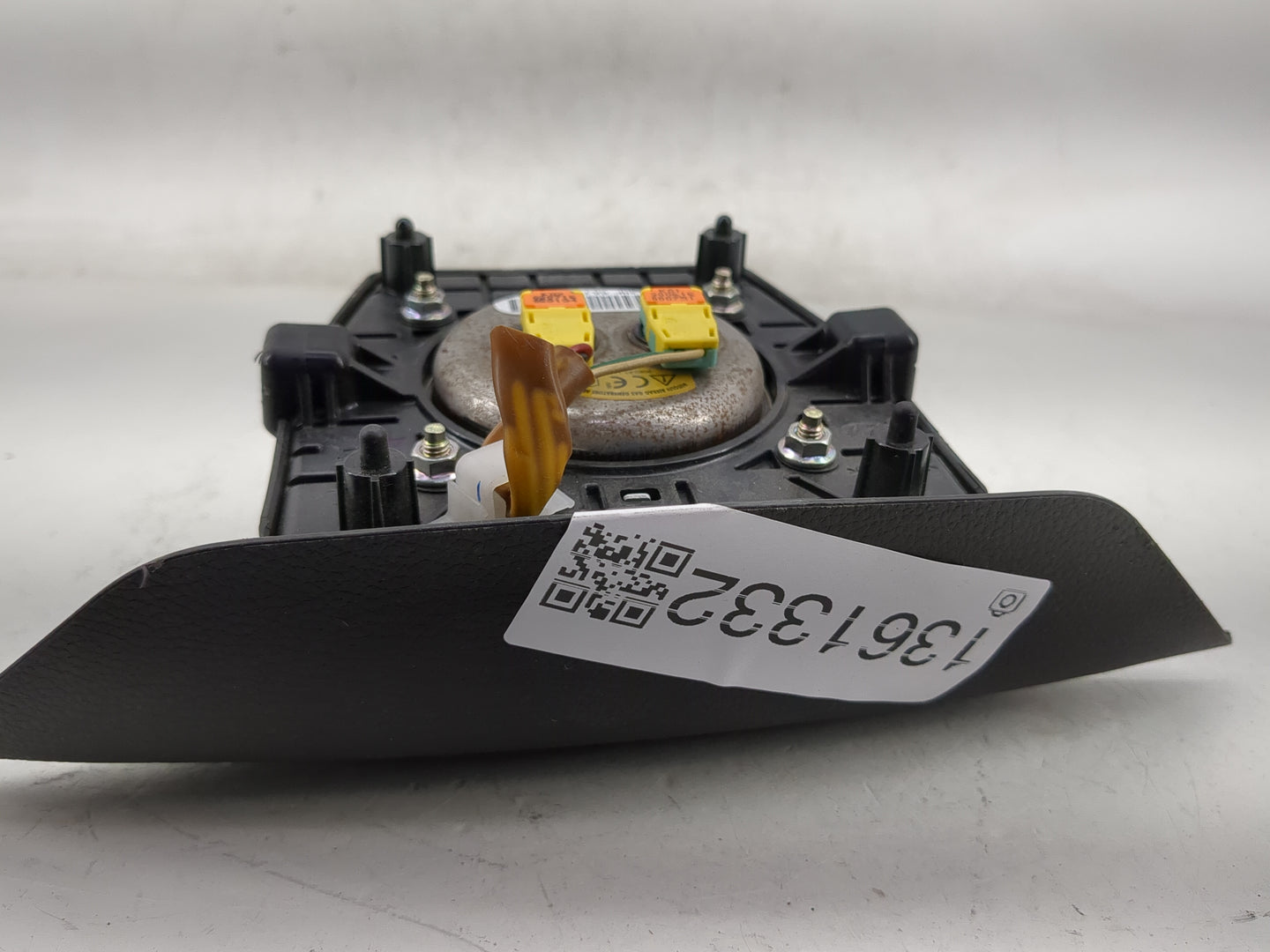 2012-2017 Hyundai Azera Air Bag Driver Left Steering Wheel Mounted Fits Fits 2012 2013 2014 2015 2016 2017 OEM Used Auto Par