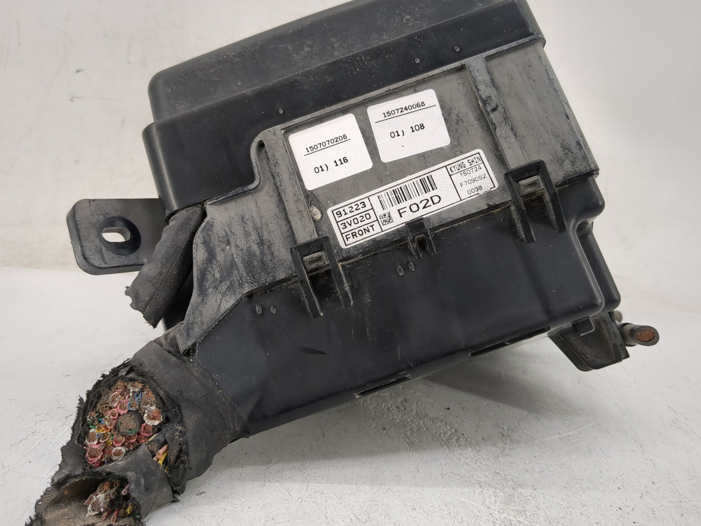 2015-2017 Hyundai Azera Fusebox Fuse Box Panel Relay Module P/N:91223 3V020 Fits Fits 2015 2016 2017 OEM Used Auto Parts - O