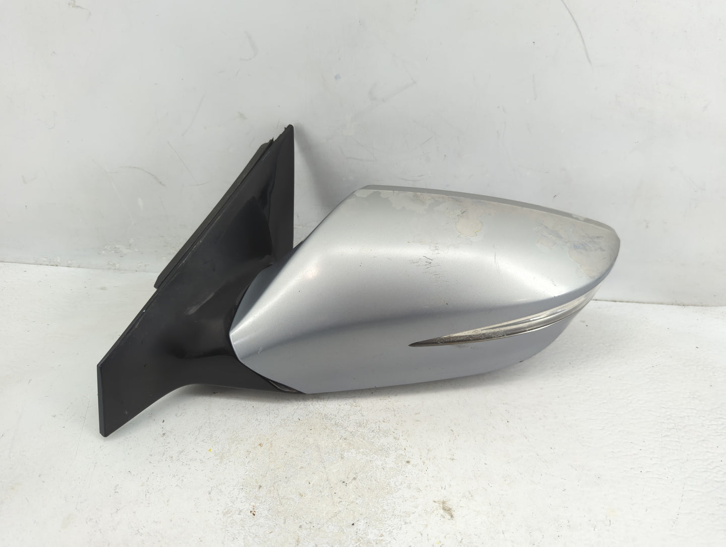 2015-2017 Hyundai Azera Driver Side View Mirror - Left Door Mirror OEM Used - Oemusedautoparts1.com