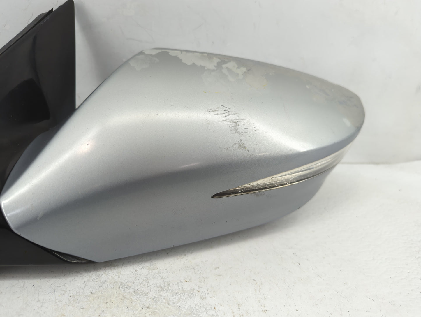 2015-2017 Hyundai Azera Driver Side View Mirror - Left Door Mirror OEM Used - Oemusedautoparts1.com