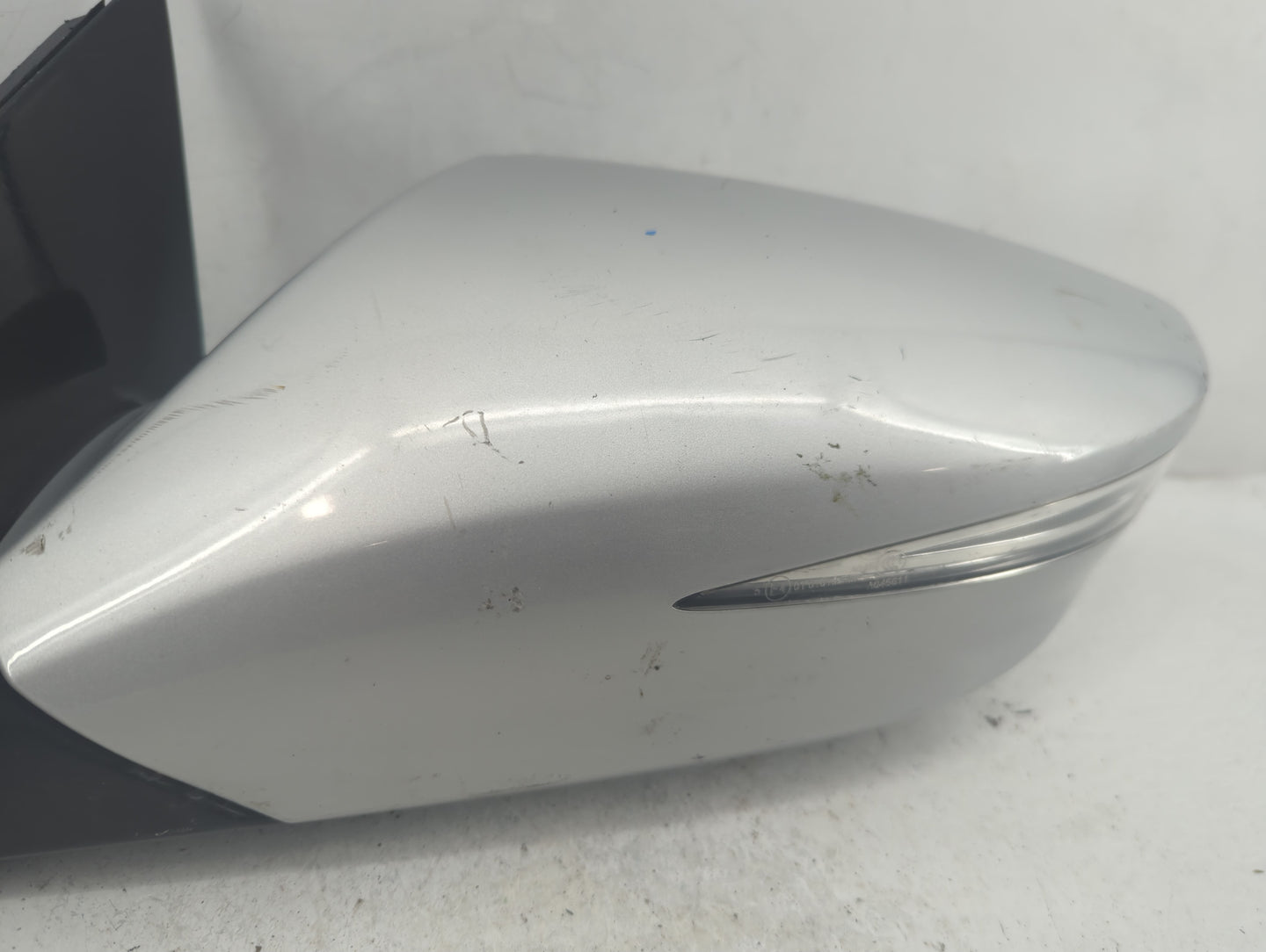 2015-2017 Hyundai Azera Driver Side View Mirror - Left Door Mirror OEM Used - Oemusedautoparts1.com