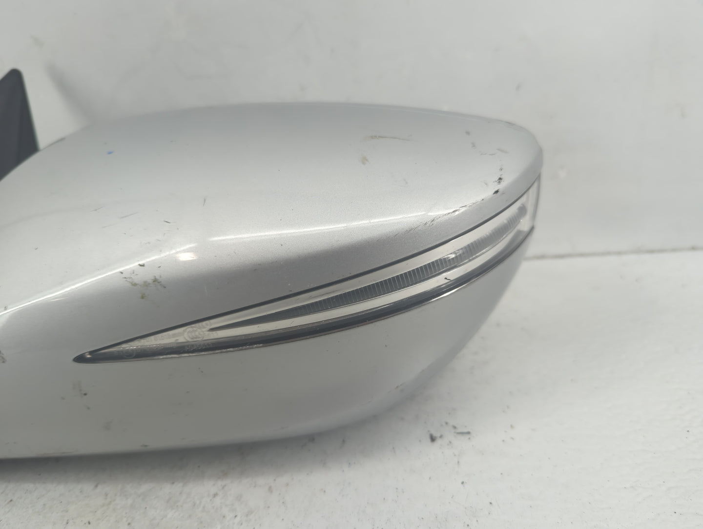 2015-2017 Hyundai Azera Driver Side View Mirror - Left Door Mirror OEM Used - Oemusedautoparts1.com