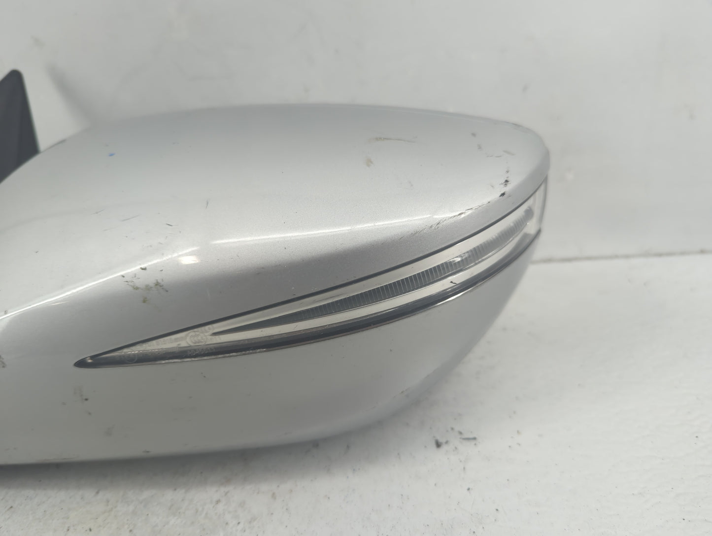 2015-2017 Hyundai Azera Driver Side View Mirror - Left Door Mirror OEM Used - Oemusedautoparts1.com