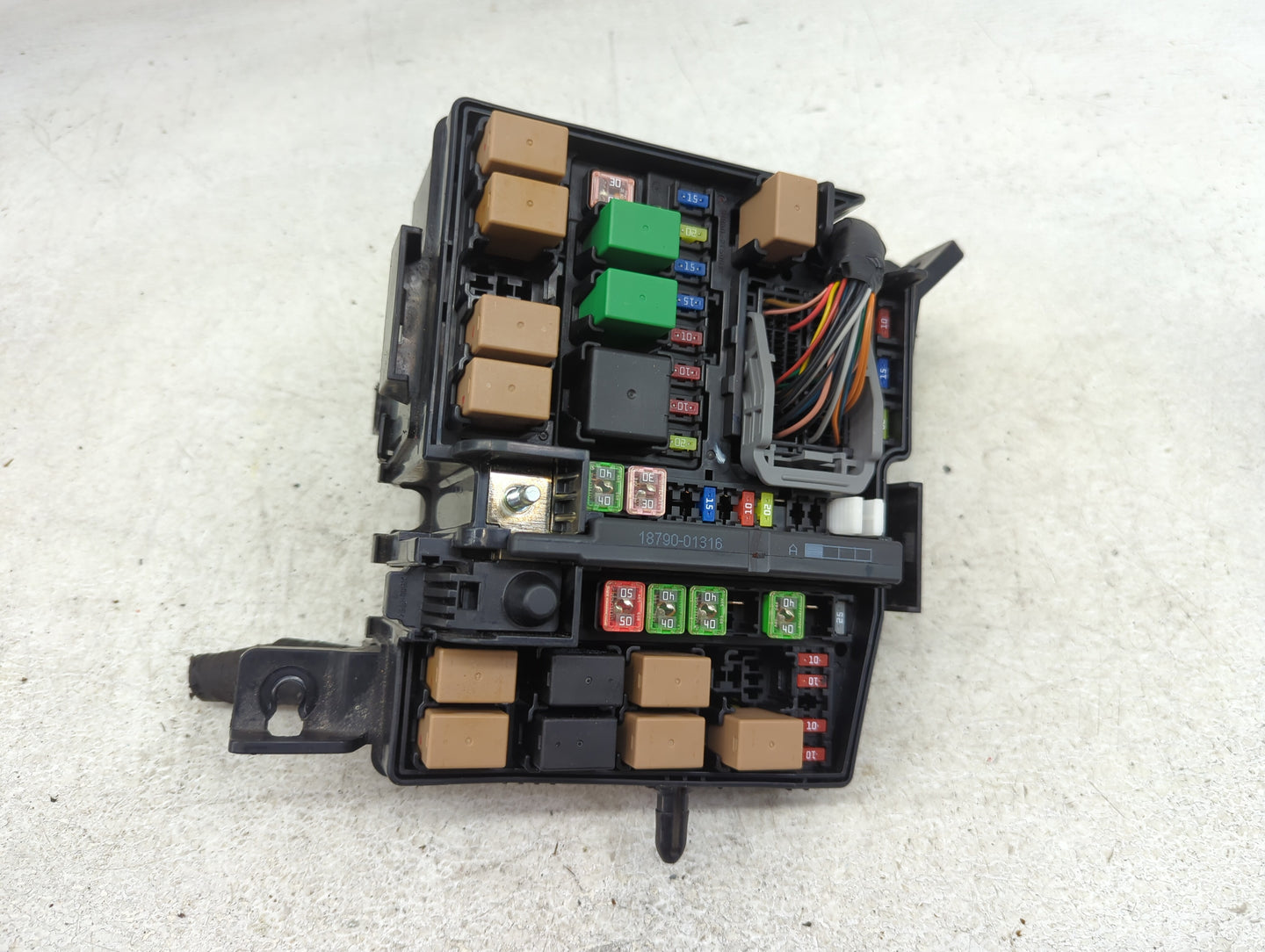 2015-2017 Hyundai Azera Fusebox Fuse Box Panel Relay Module P/N:91955-2T930 Fits Fits 2015 2016 2017 OEM Used Auto Parts - O
