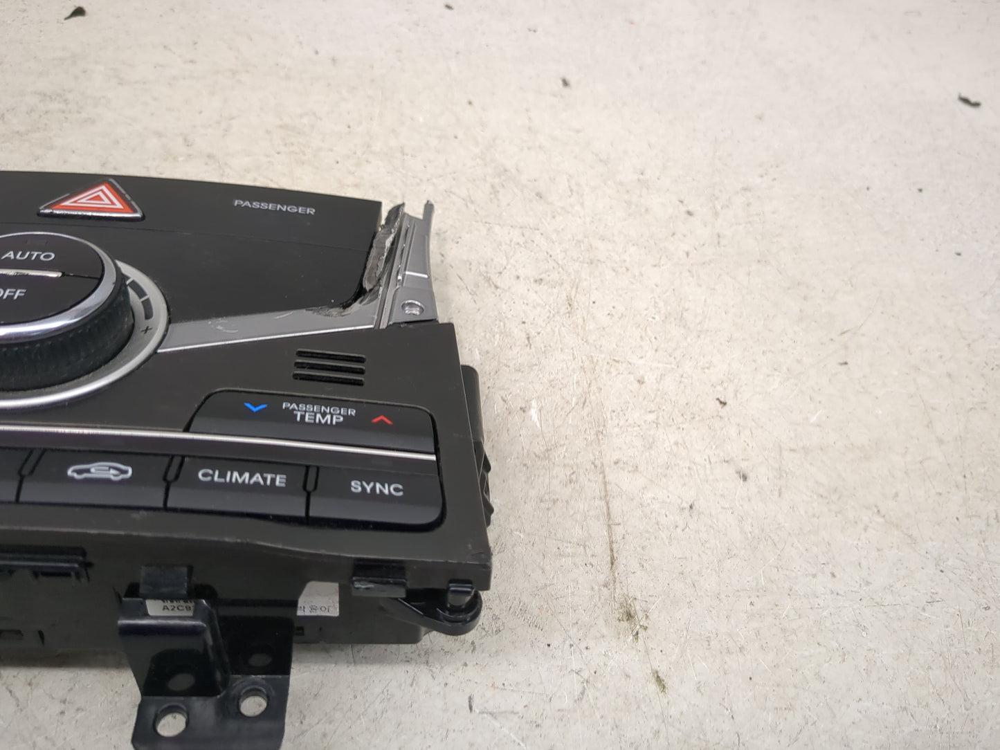 2015-2017 Hyundai Azera Climate Control Module Temperature AC/Heater Replacement P/N:97250-3V 97250-3VXXX Fits Fits 2015 201