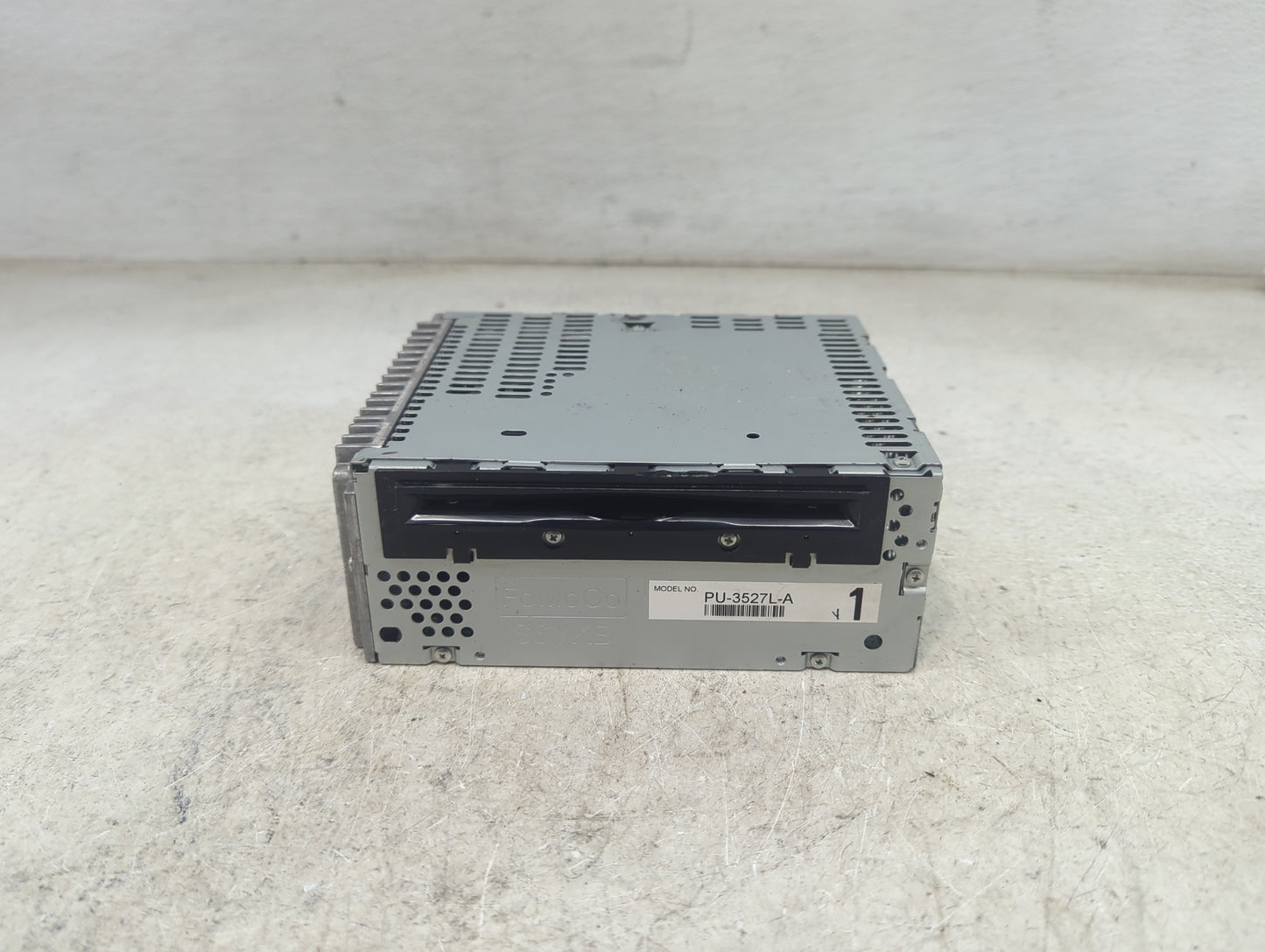 2015-2017 Hyundai Azera Radio AM FM Cd Player Receiver Replacement P/N:DT4T-19C107-AB Fits Fits 2015 2016 2017 OEM Used Auto