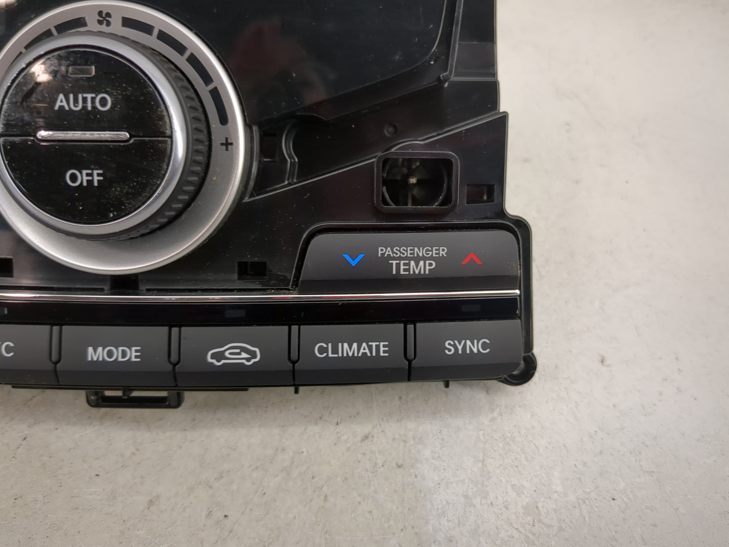 2015-2017 Hyundai Azera Climate Control Module Temperature AC/Heater Replacement P/N:97250-3VGB0 GB4 LBL1676 Fits OEM Used A