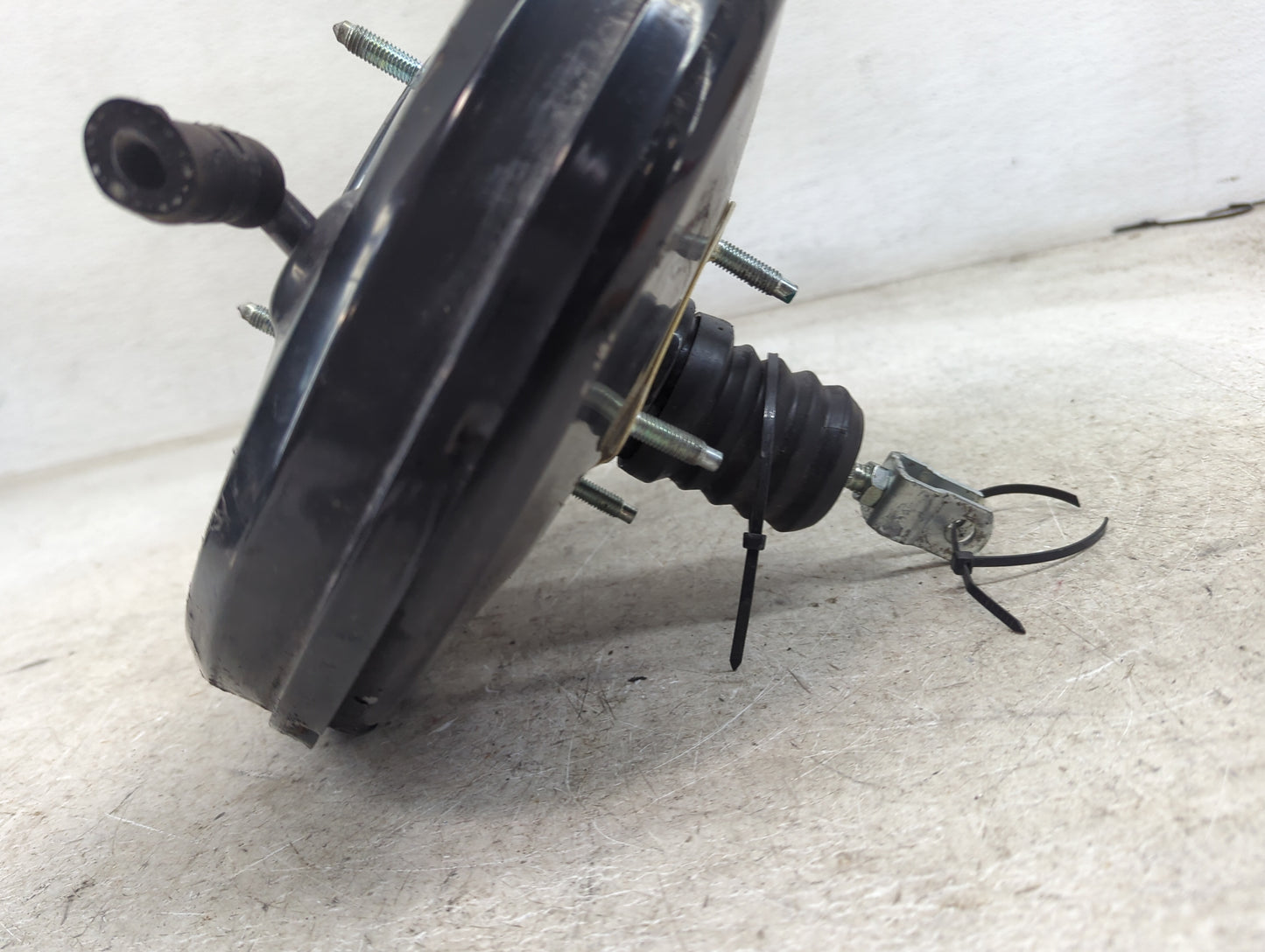 2015-2017 Hyundai Azera Power Brake Booster Oem - Oemusedautoparts1.com