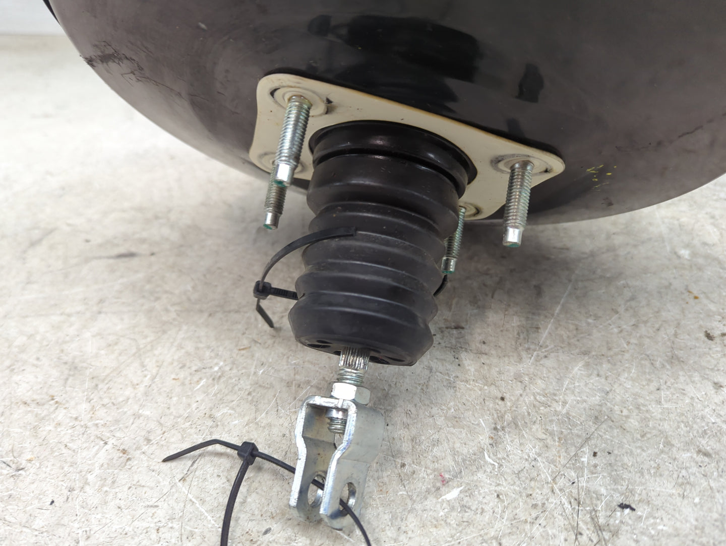 2015-2017 Hyundai Azera Power Brake Booster Oem - Oemusedautoparts1.com