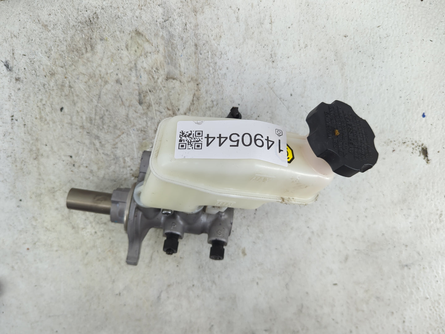 2015-2017 Hyundai Azera Brake Master Cylinder - Oemusedautoparts1.com