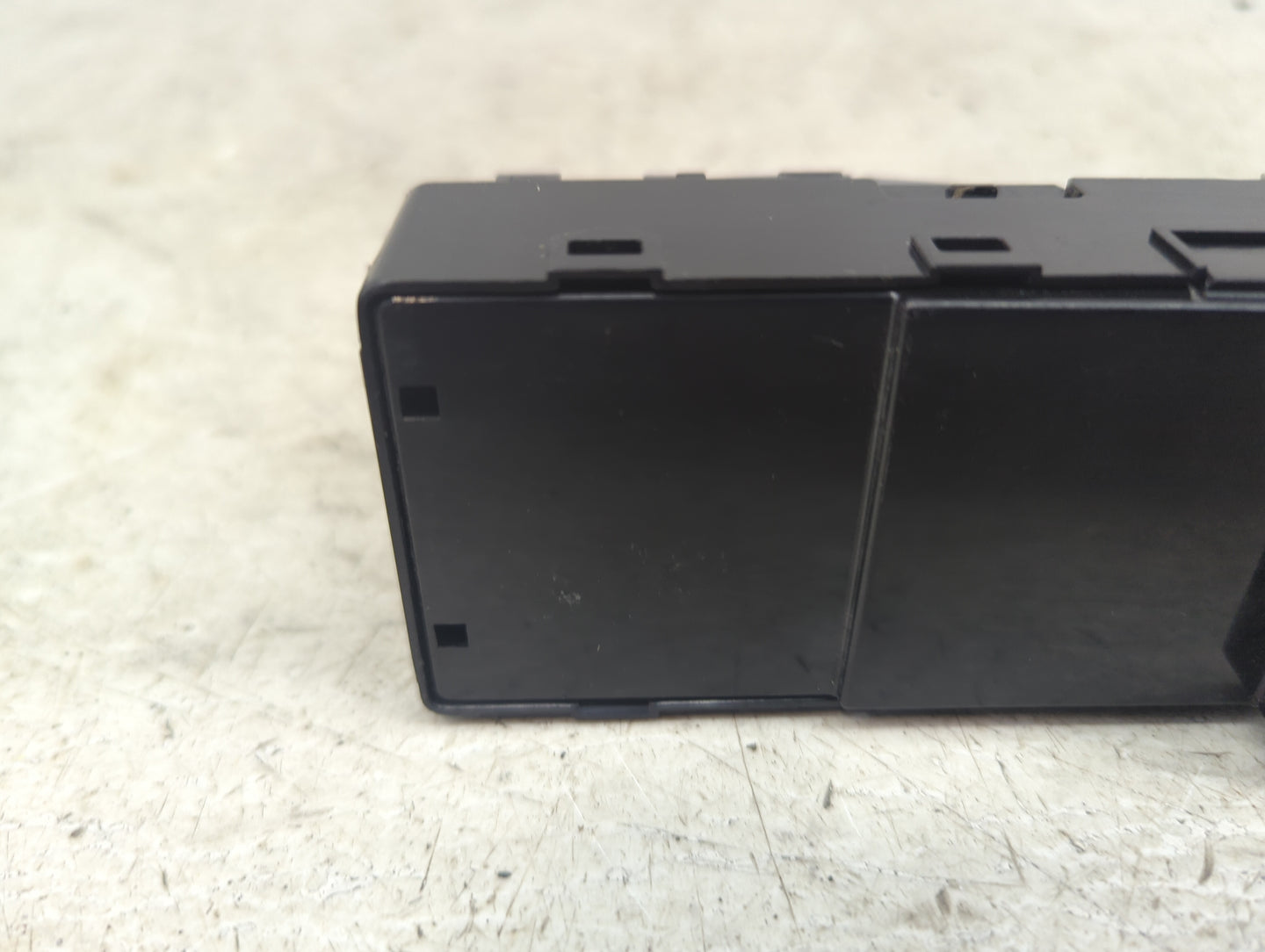 2015-2017 Hyundai Azera Master Power Window Switch Replacement Driver Side Left P/N:93570-3V313YDA Fits Fits 2015 2016 2017 