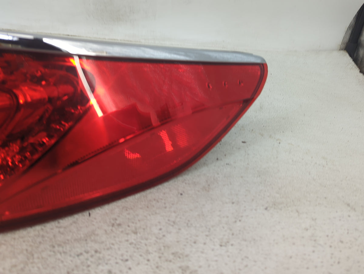 2012-2017 Hyundai Azera Tail Light Assembly Passenger Right OEM Fits Fits 2012 2013 2014 2015 2016 2017 OEM Used Auto Parts 