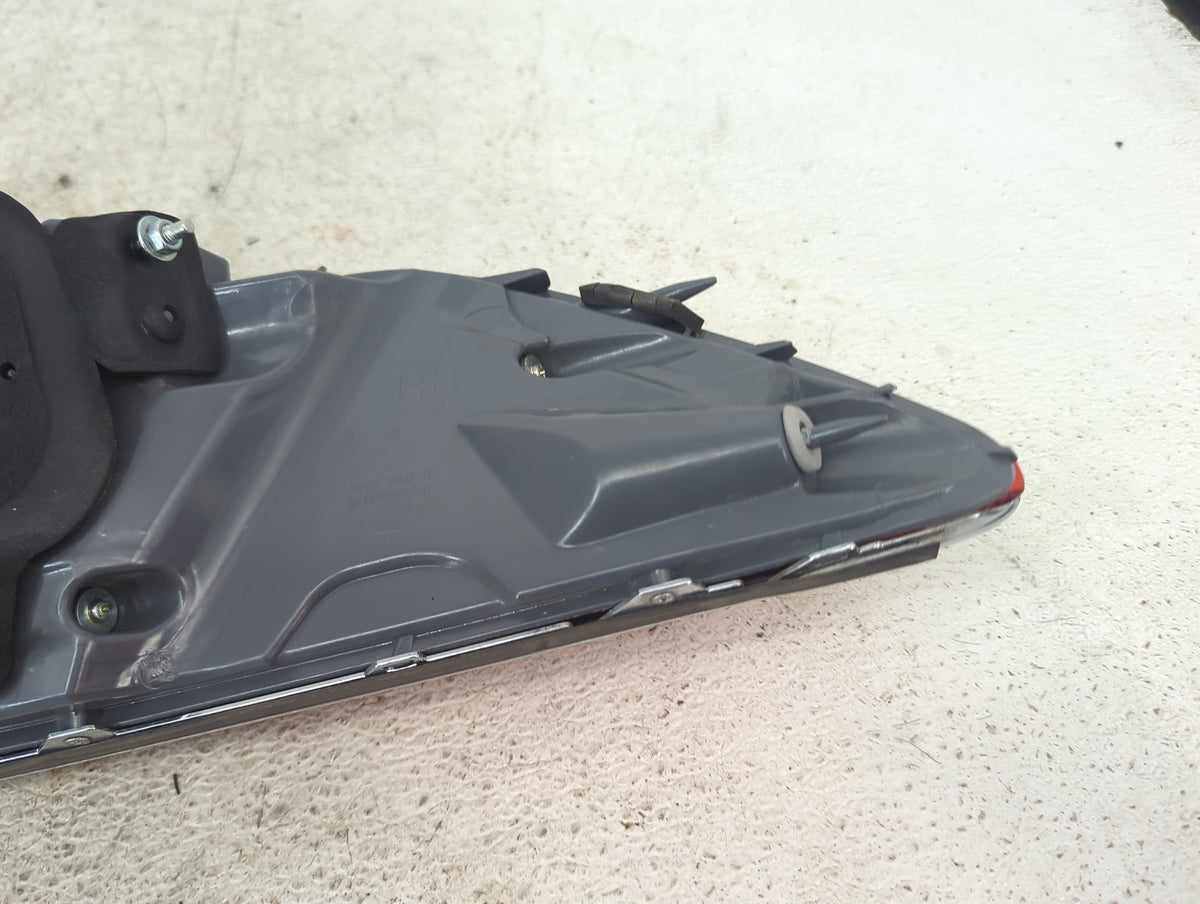 2012-2017 Hyundai Azera Tail Light Assembly Passenger Right OEM Fits Fits 2012 2013 2014 2015 2016 2017 OEM Used Auto Parts 