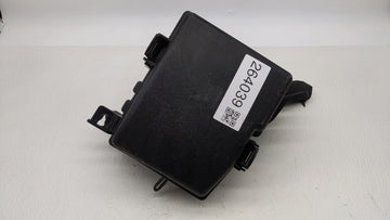 2015-2017 Hyundai Azera Fusebox Fuse Box Panel Relay Module P/N:91223 3V020 Fits Fits 2015 2016 2017 OEM Used Auto Parts - O