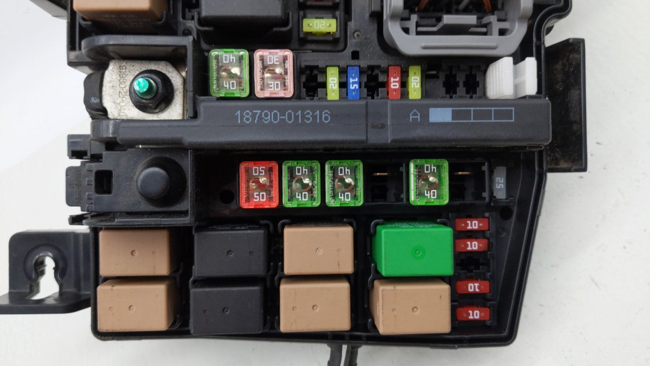 2015-2017 Hyundai Azera Fusebox Fuse Box Panel Relay Module P/N:91223 3V020 Fits Fits 2015 2016 2017 OEM Used Auto Parts - O