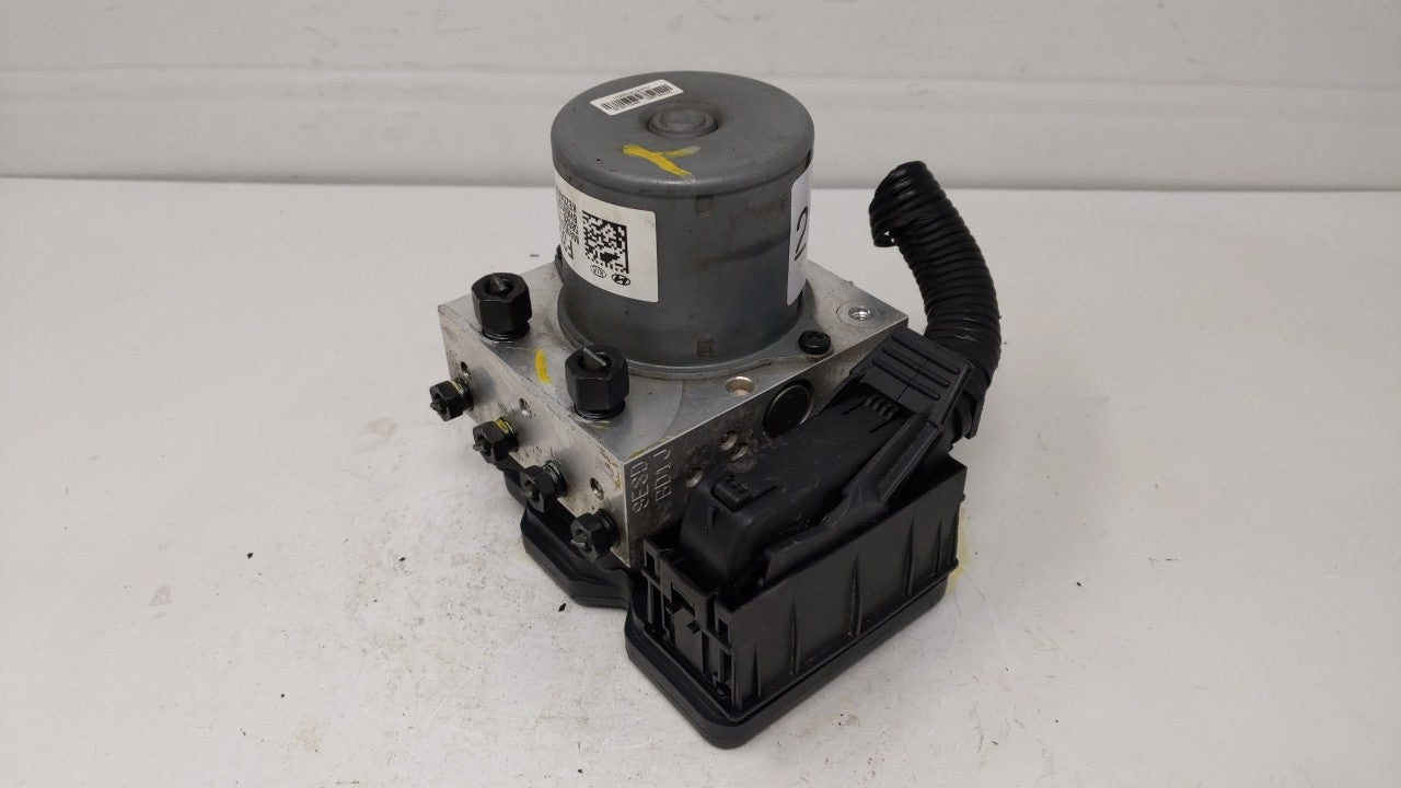 2016-2017 Hyundai Azera ABS Pump Control Module Replacement P/N:58920-3V350 Fits Fits 2016 2017 OEM Used Auto Parts - Oemuse