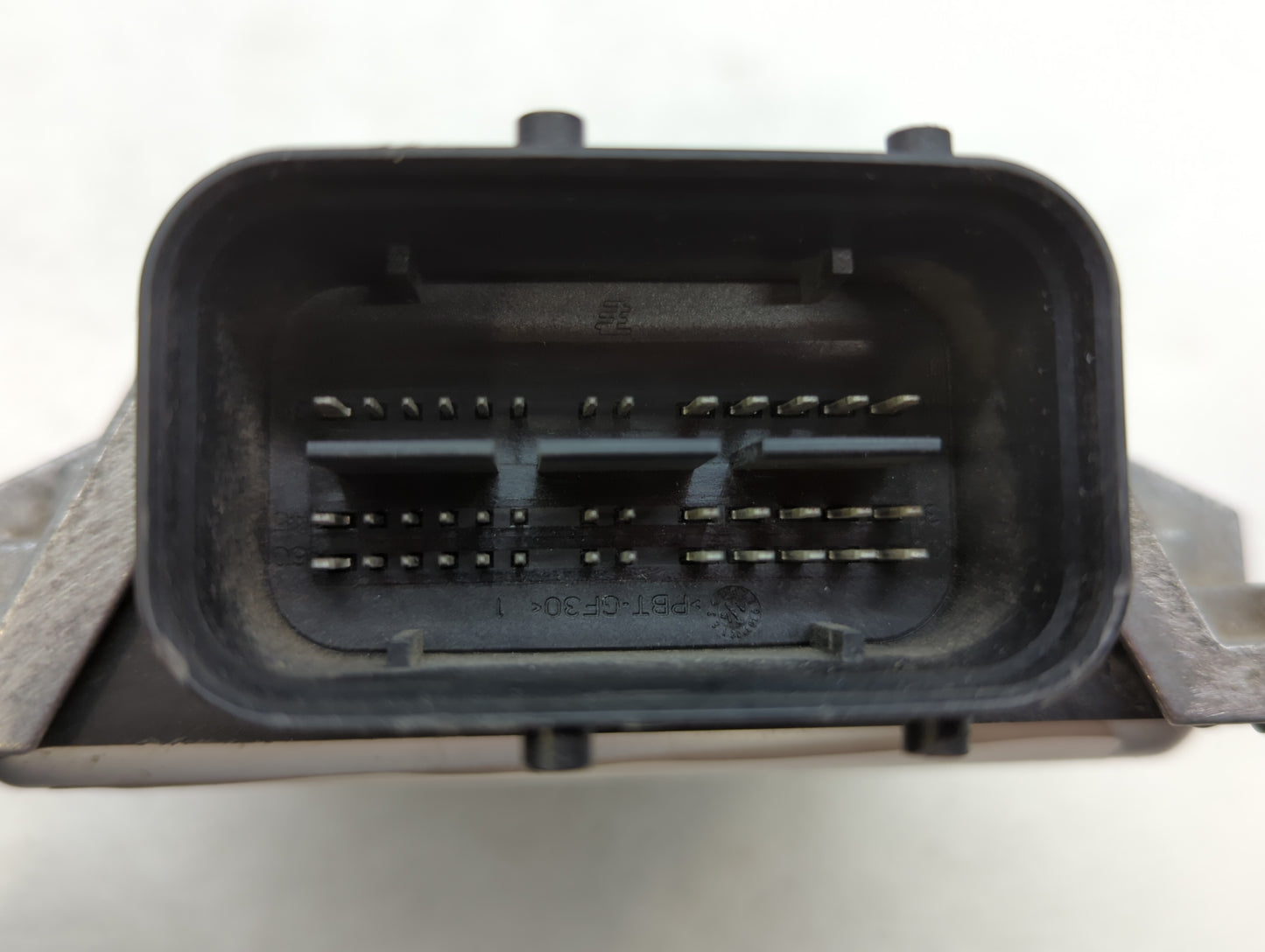 2012-2017 Hyundai Azera PCM Engine Control Computer ECU ECM PCU OEM P/N:39172-3C020 39175-3C000 Fits OEM Used Auto Parts - O