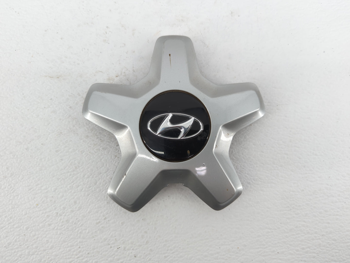 2016 Hyundai Azera Rim Wheel Center Cap - Oemusedautoparts1.com