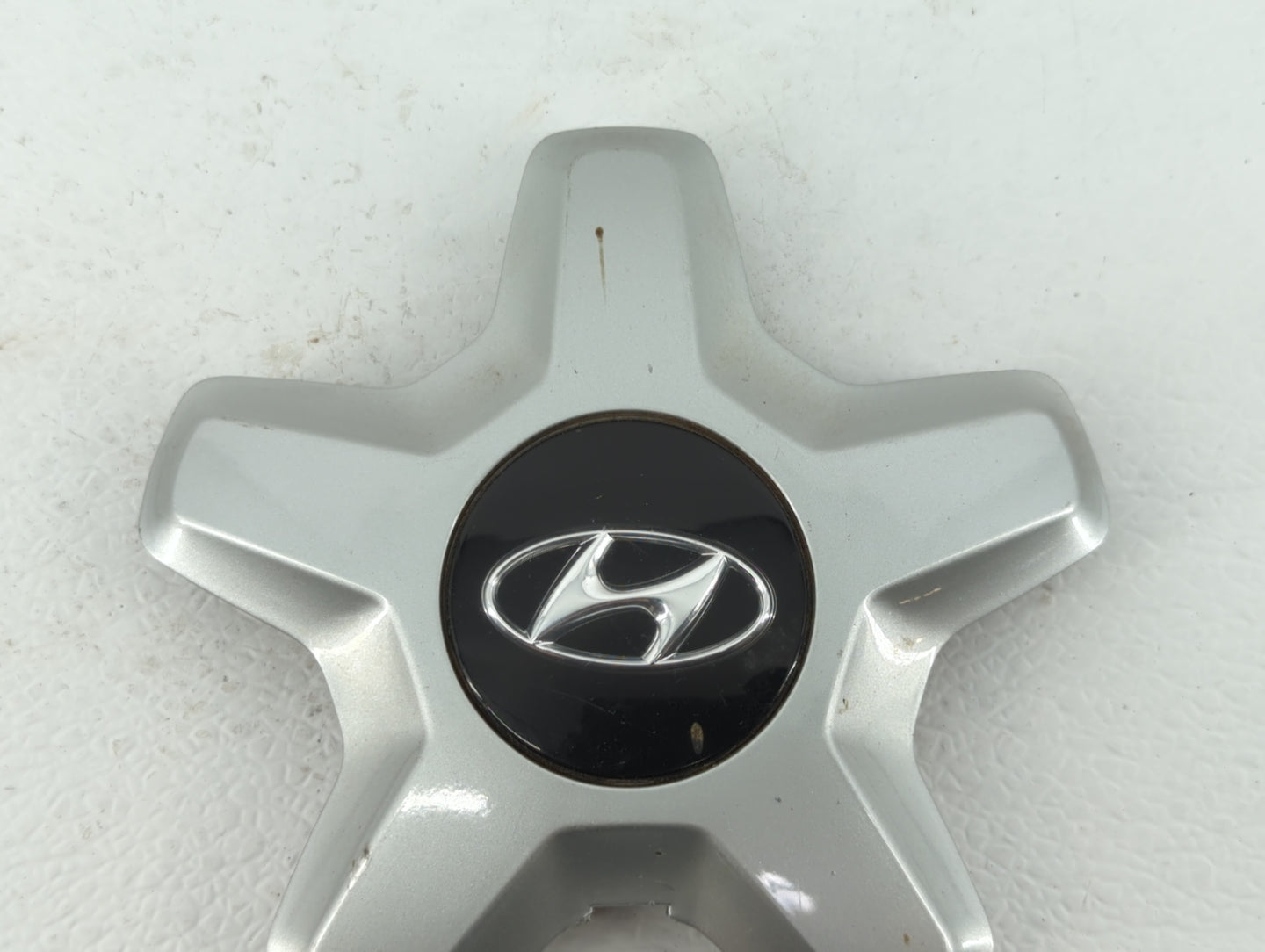 2016 Hyundai Azera Rim Wheel Center Cap 448093 - Oemusedautoparts1.com