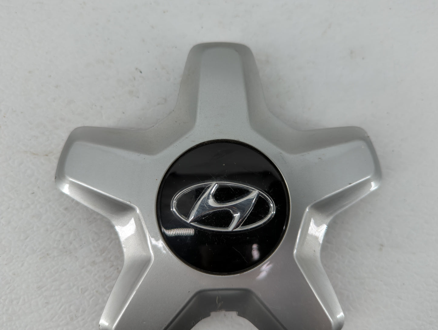 2016 Hyundai Azera Rim Wheel Center Cap 448107 - Oemusedautoparts1.com