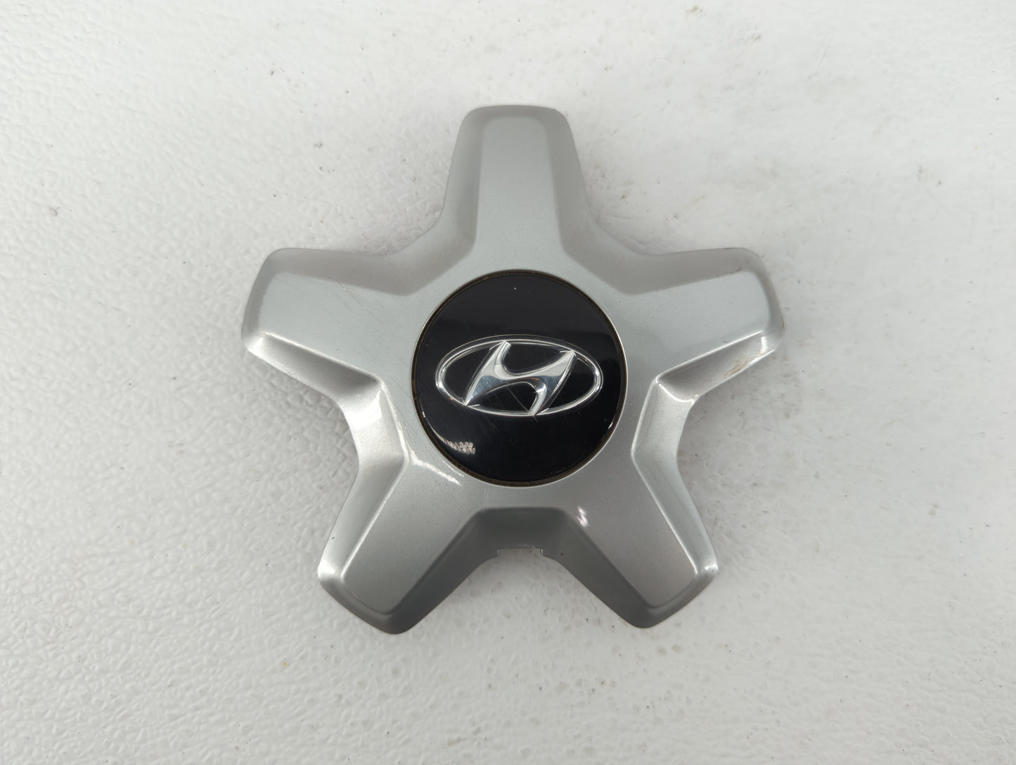 2016 Hyundai Azera Rim Wheel Center Cap - Oemusedautoparts1.com