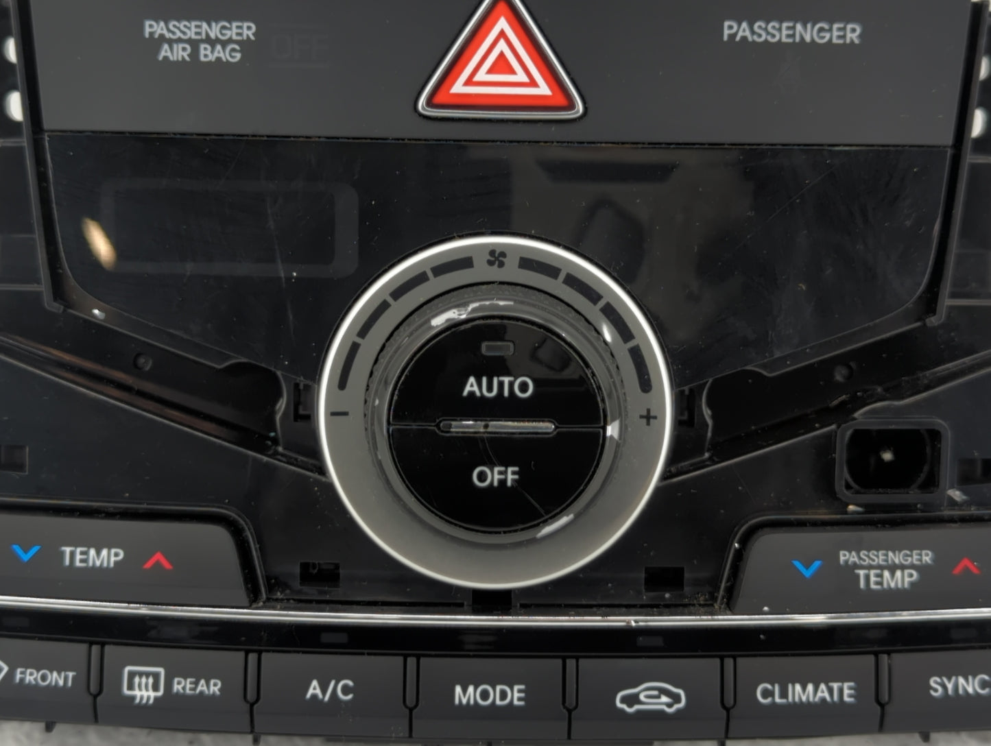 2015-2017 Hyundai Azera Climate Control Module Temperature AC/Heater Replacement P/N:97250-3VGB0 Fits Fits 2015 2016 2017 OE