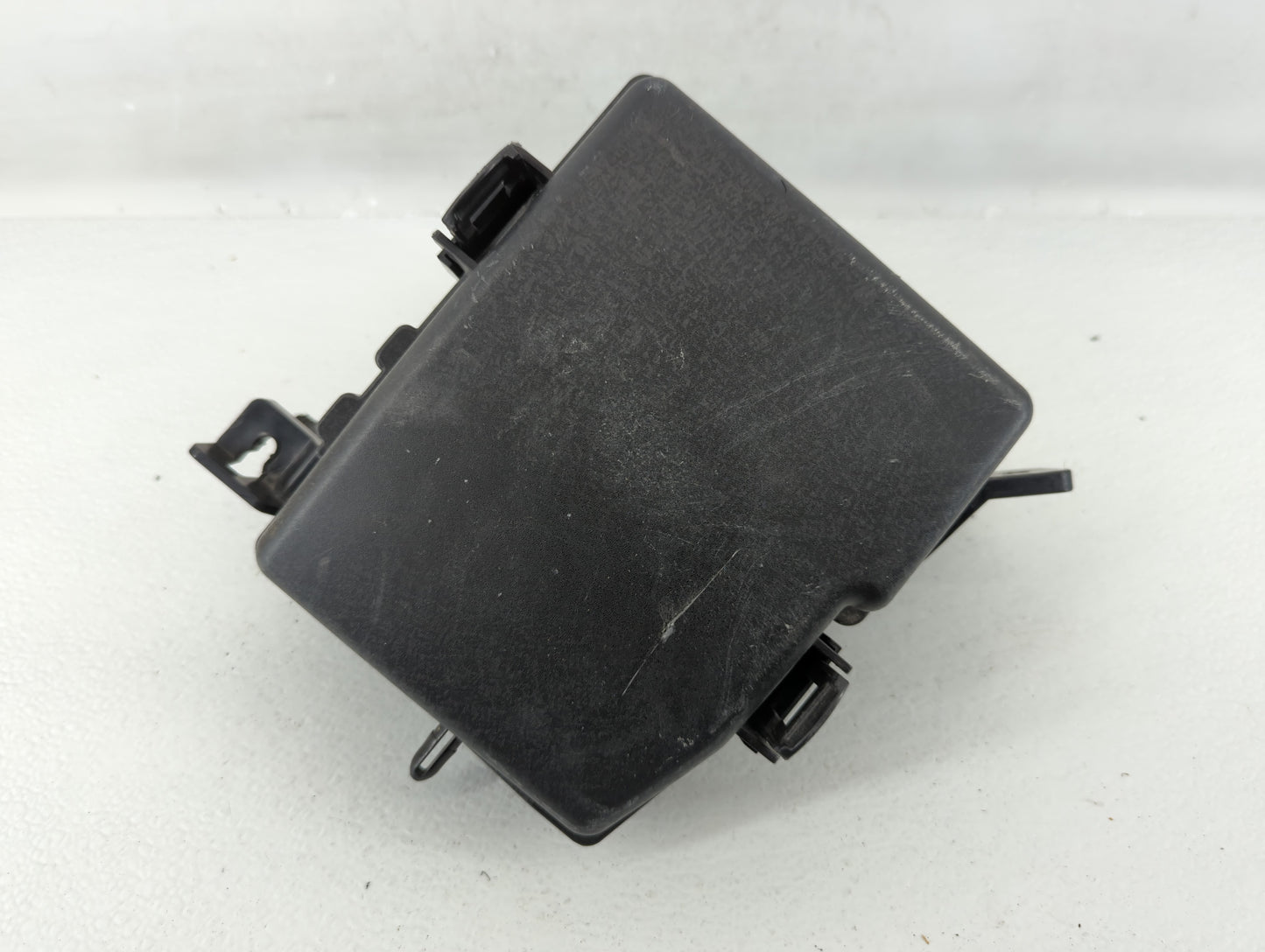 2015-2017 Hyundai Azera Fusebox Fuse Box Panel Relay Module P/N:91223-3V021 Fits Fits 2015 2016 2017 OEM Used Auto Parts - O