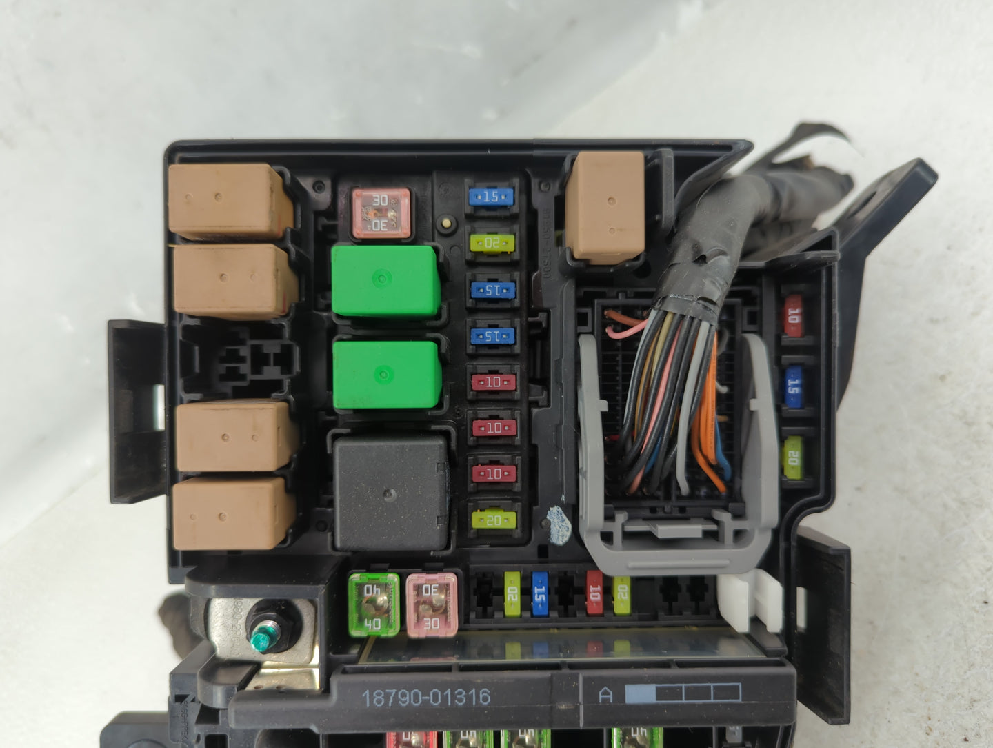 2015-2017 Hyundai Azera Fusebox Fuse Box Panel Relay Module P/N:1506200714 91223-3V020 Fits Fits 2015 2016 2017 OEM Used Aut