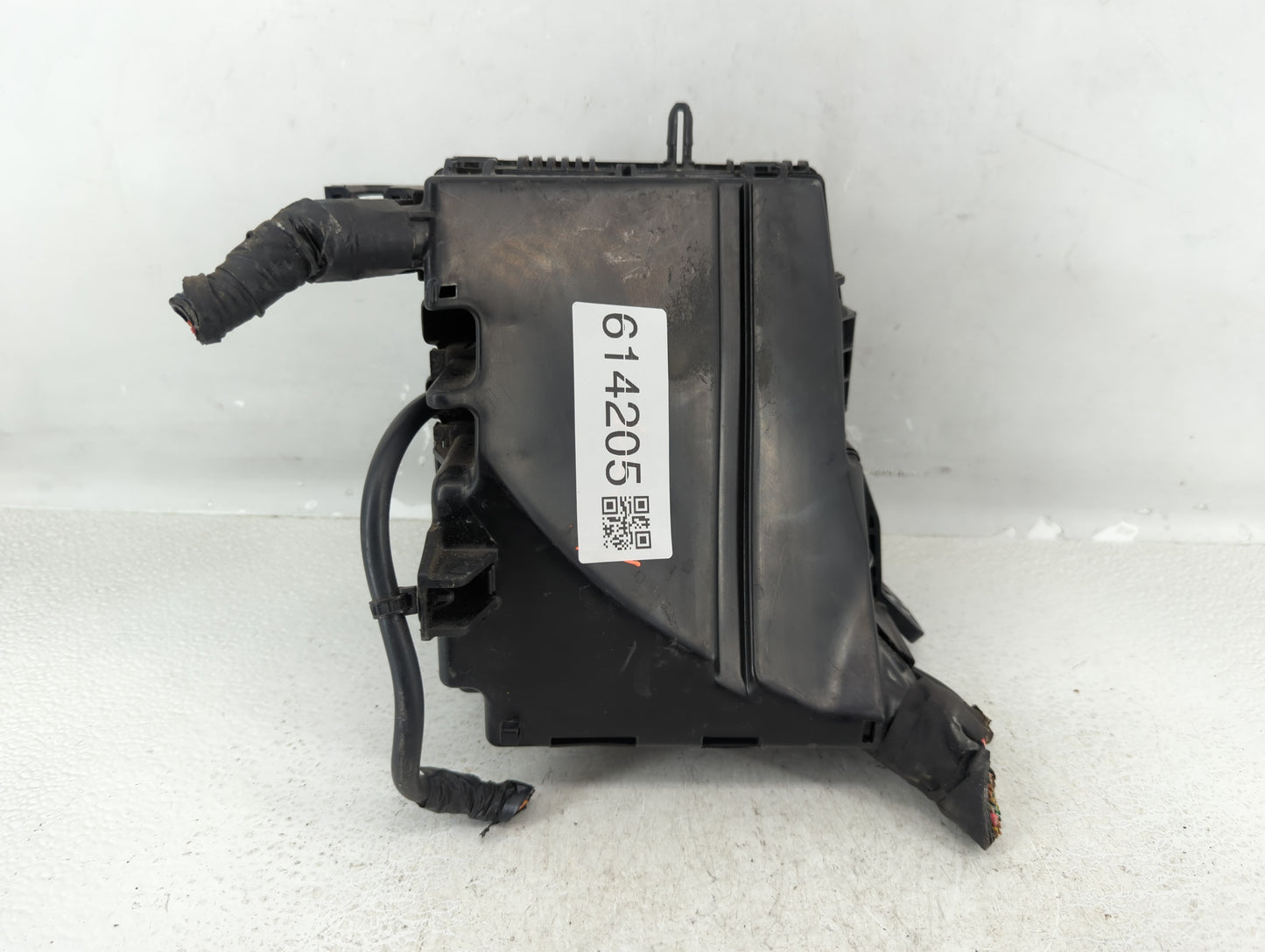 2015-2017 Hyundai Azera Fusebox Fuse Box Panel Relay Module P/N:1506200714 91223-3V020 Fits Fits 2015 2016 2017 OEM Used Aut