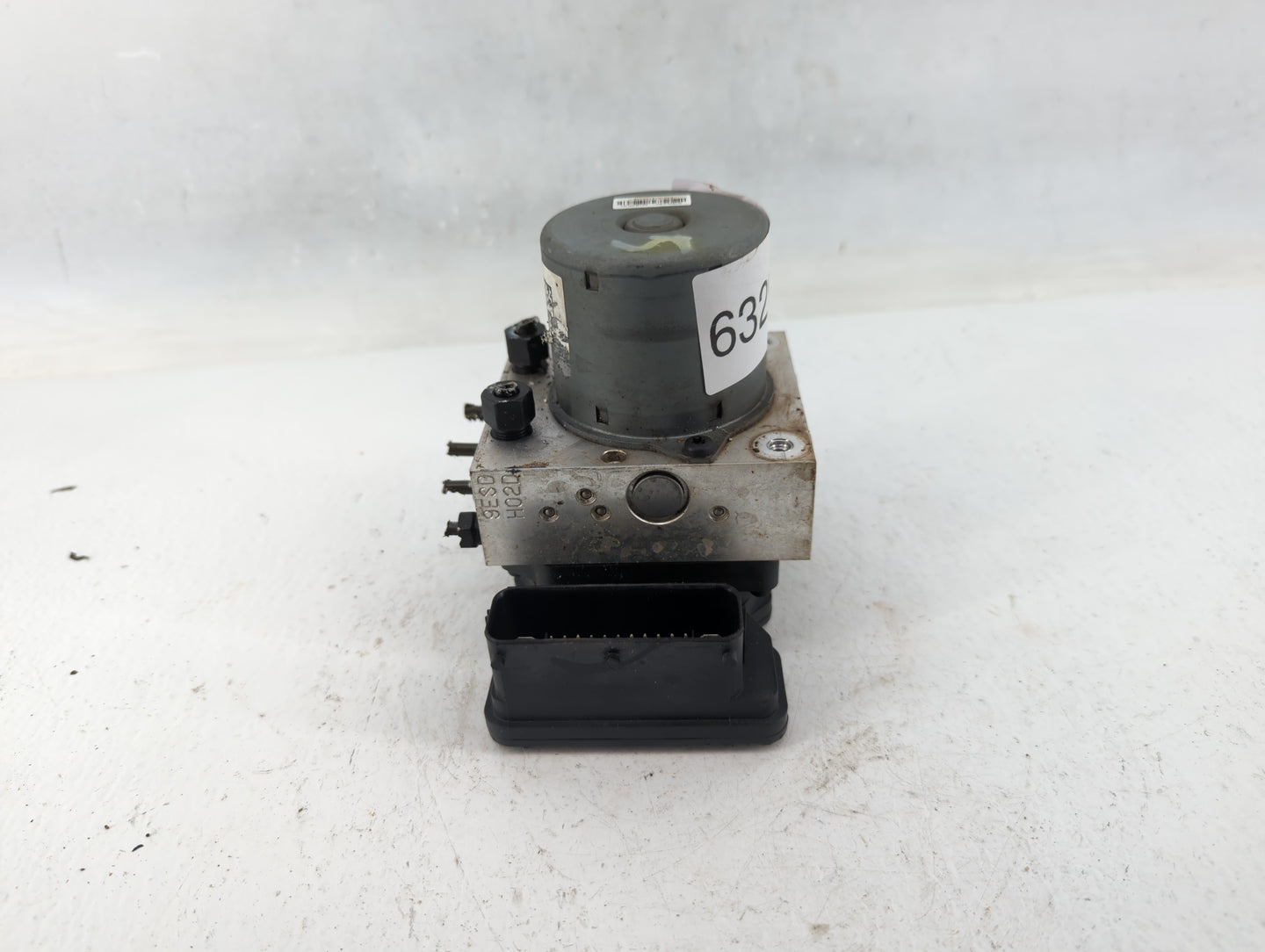 2016-2017 Hyundai Azera ABS Pump Control Module Replacement P/N:58920-3V350 Fits Fits 2016 2017 OEM Used Auto Parts - Oemuse