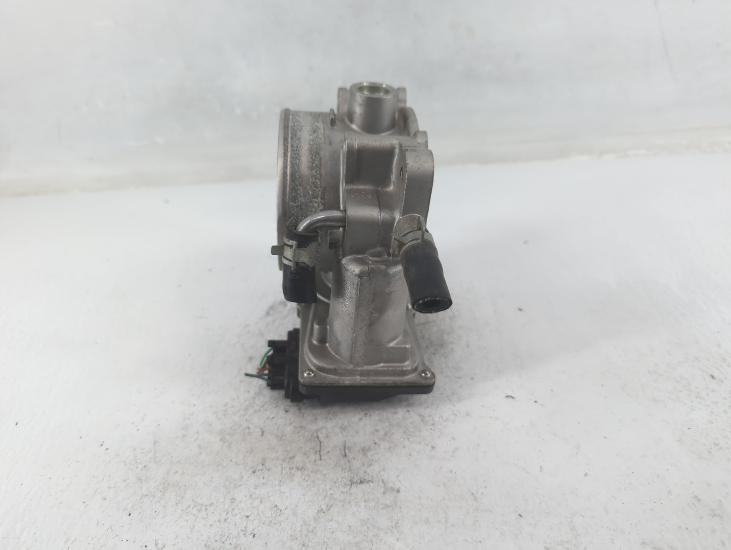 2012-2017 Hyundai Azera Throttle Body P/N:5312 6S22 35100-3CAA0 Fits Fits 2012 2013 2014 2015 2016 2017 2018 OEM Used Auto P