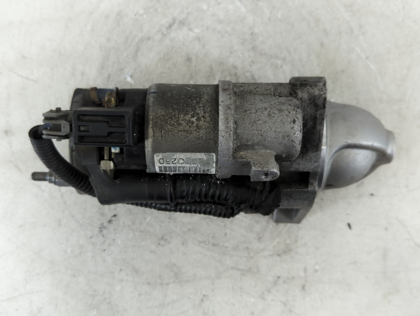 2015-2017 Hyundai Azera Car Starter Motor Solenoid OEM P/N:36100-3C260 Fits Fits 2015 2016 2017 2018 2019 2020 OEM Used Auto